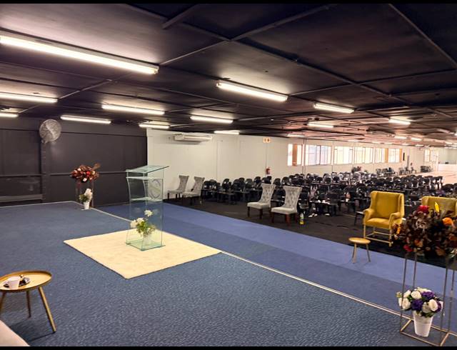 1,000M² WAREHOUSE TO LET IN CONGELLA